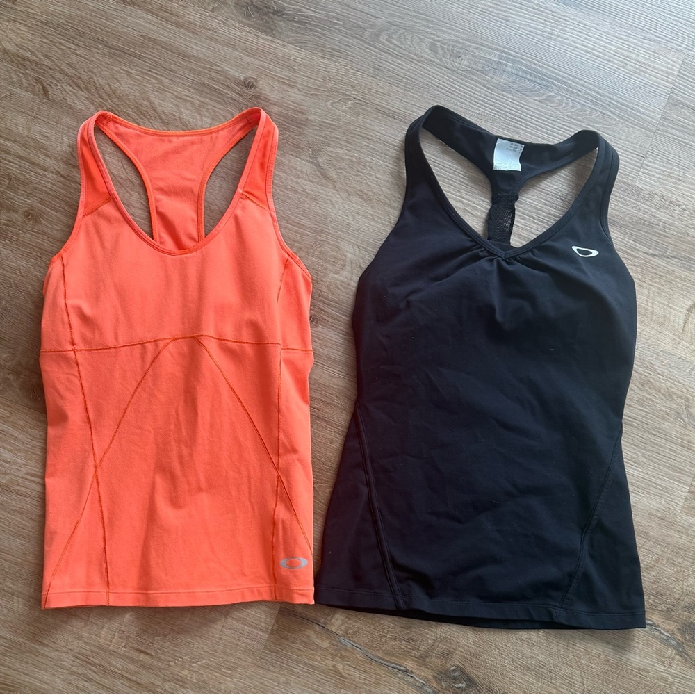 Oakley Women's Orange and Black Tank Tops